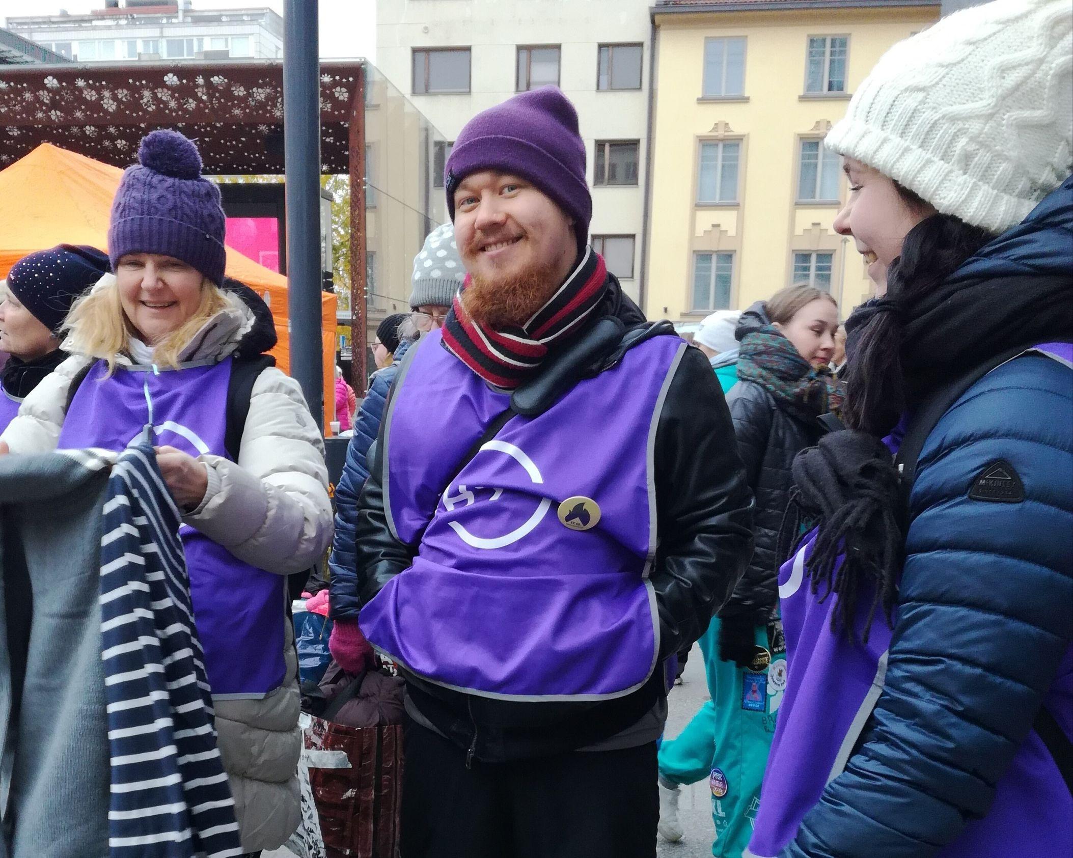 Ehytin väkeä jalkautunut ulkoilmatapahtumaan