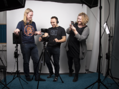 Verkkotyön työntekijöitä EHYTin Studiossa.